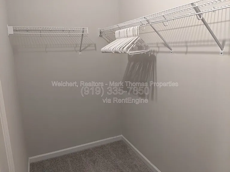1035 Manorhaven Dr — Photo 15