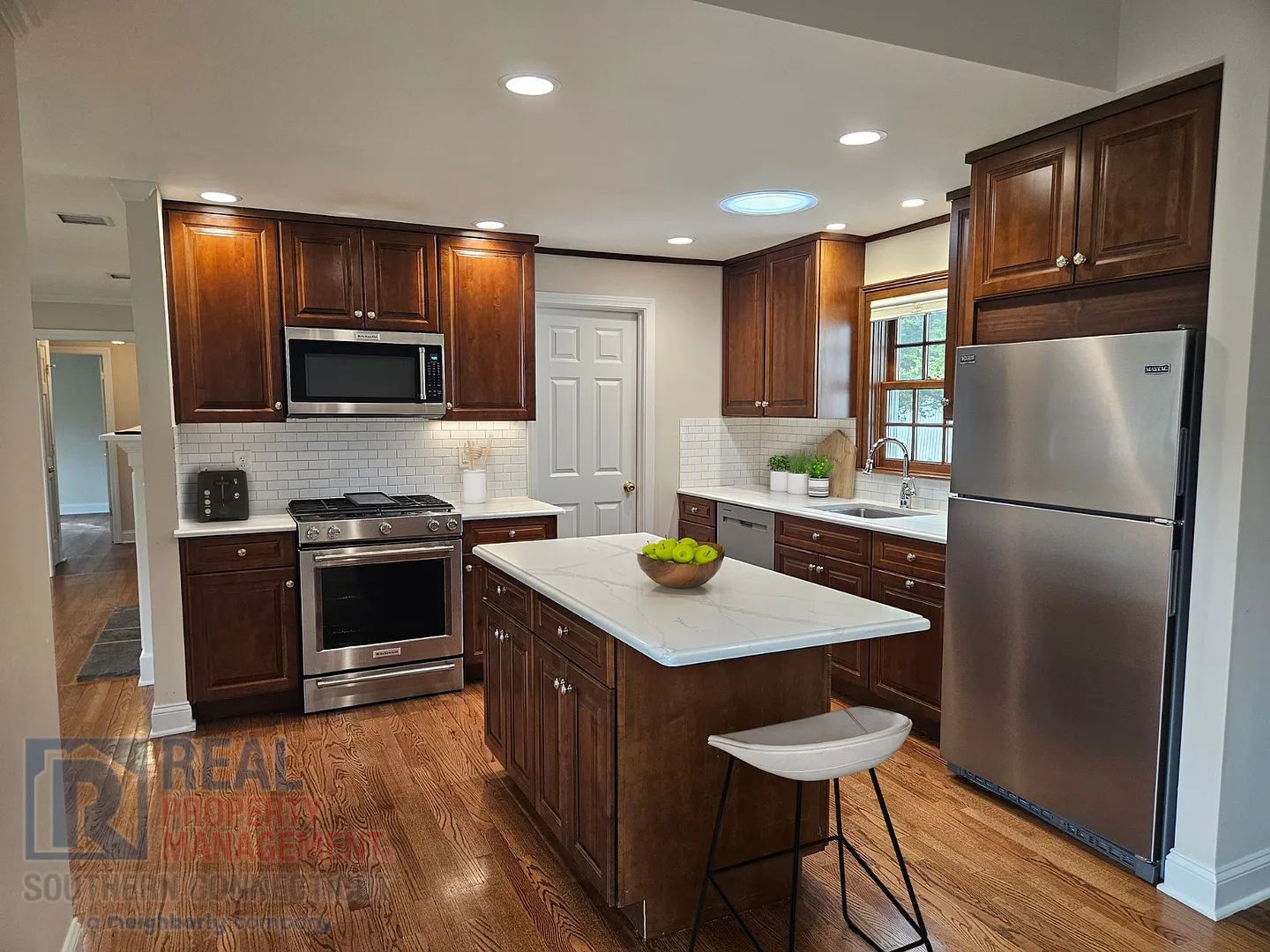 Charming 4-Bedroom Rental in Prime Madison Location — Photo 2
