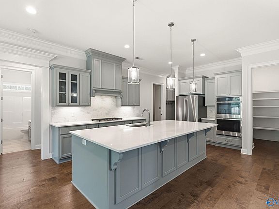 4th image of 330 Merrydale Dr