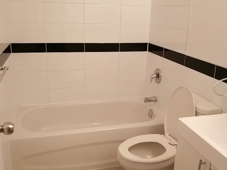 470 Sentinel Rd — Photo 8