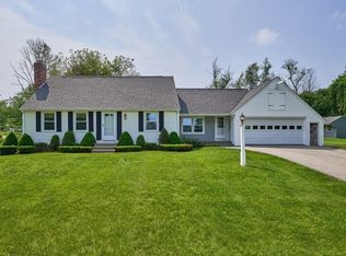 32 Westview Dr, Sutton, MA 01590