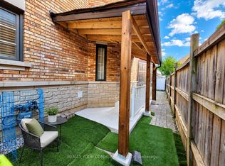 17 Morden Cres #Basement, Ajax, ON L1T 3Z7