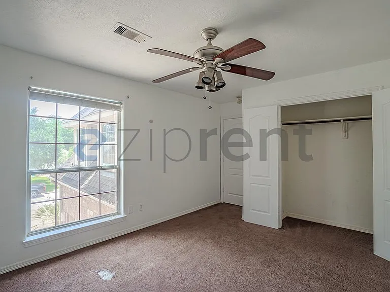 14911 Oxford Way — Photo 31