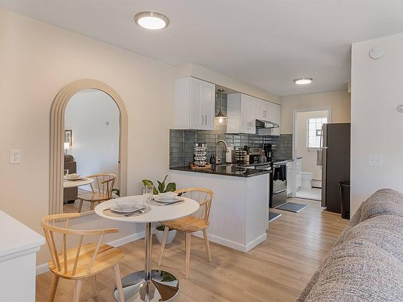 5th image of 53 Hollywood Ct #Id1032314p