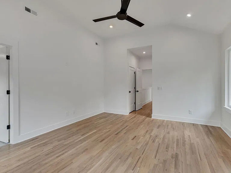 5917 Robertson Ave — Photo 26