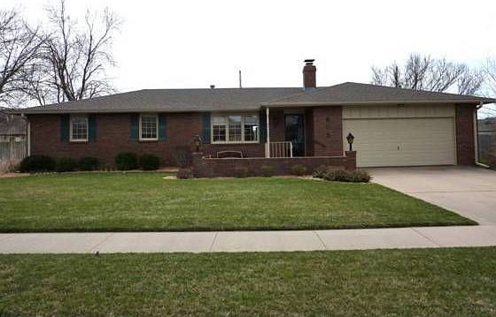 1st image of 605 E 42nd Ave