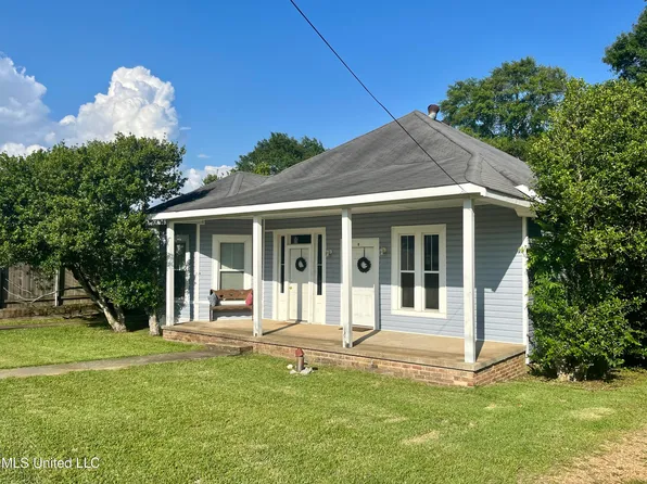203 S Jackson St, Crystal Springs, MS 39059