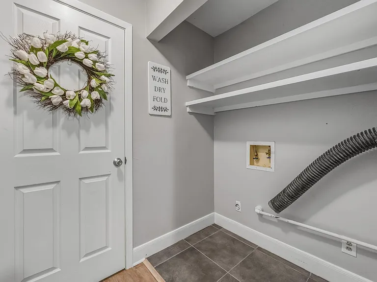 141 White Oak Cir — Photo 29