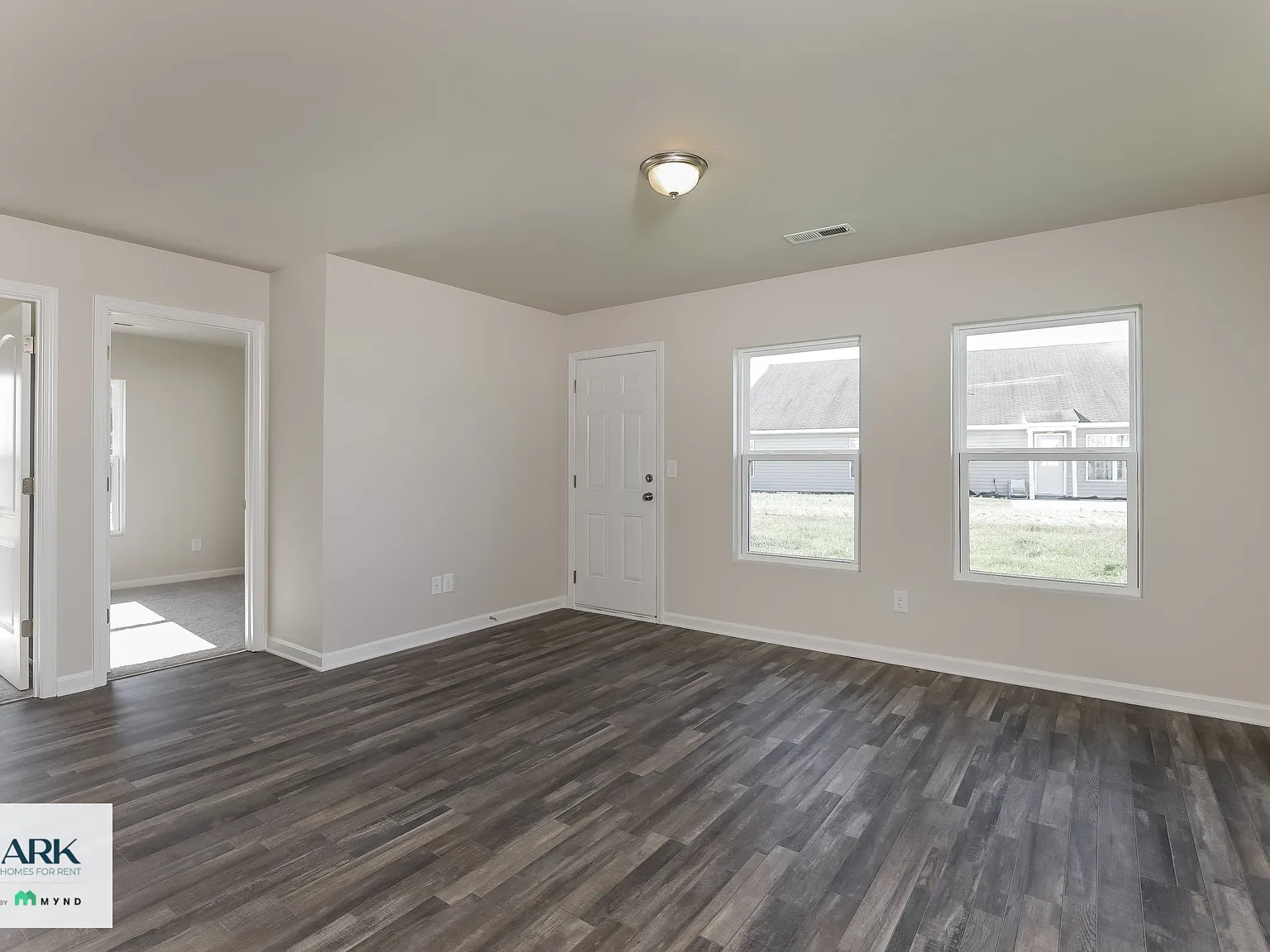 4 bed, 2.0 bath, 1209 sqft, $1,474 — Photo 3