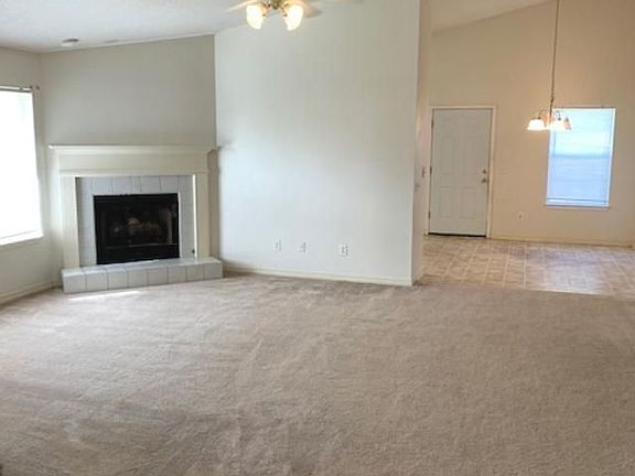 3rd image of 1437 Greystone Dr