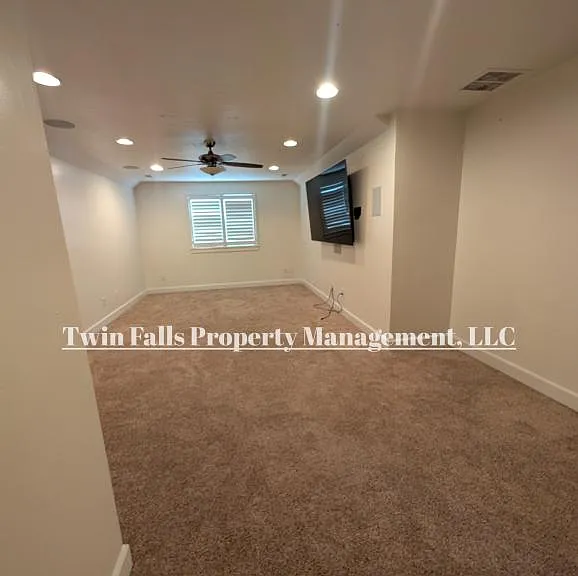 768 Sun Peak Way — Photo 45