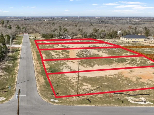 362 La Selva Dr, Elgin, TX 78621