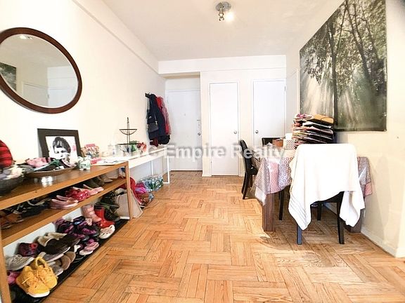 4th image of 110 E End Ave APT 8C