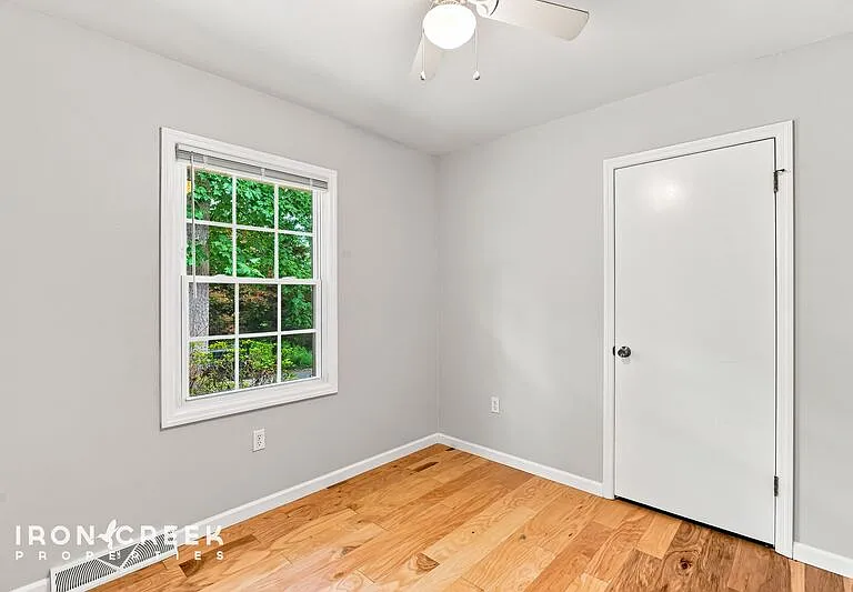 16 King Arthur Pl — Photo 14