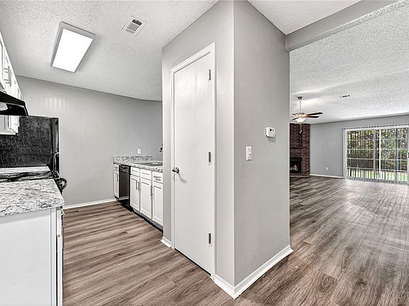2nd image of 1462 N Boxley Ave