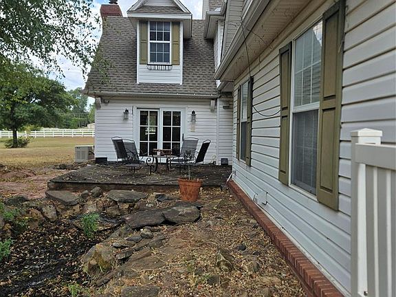 3rd image of 1300 Rolling Hills Dr