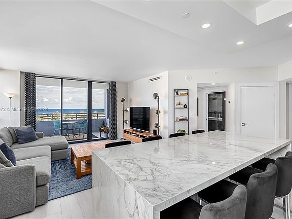 4th image of 1330 West Ave APT 2213