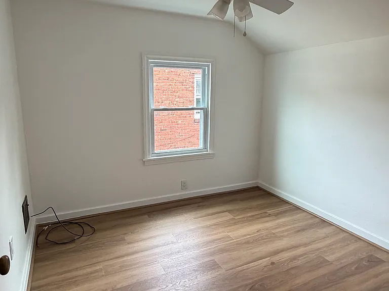 143 Orris St — Photo 11