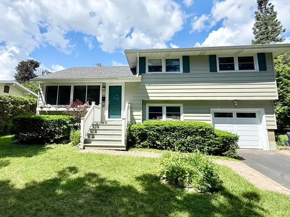 25 Addoms St, Plattsburgh, NY 12901