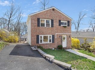 21 Harvard Trl, Hopatcong, NJ 07843