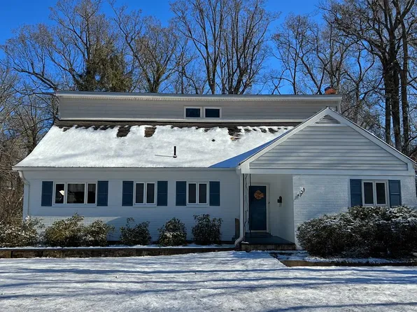 3103 Valley Ln, Falls Church, VA 22044