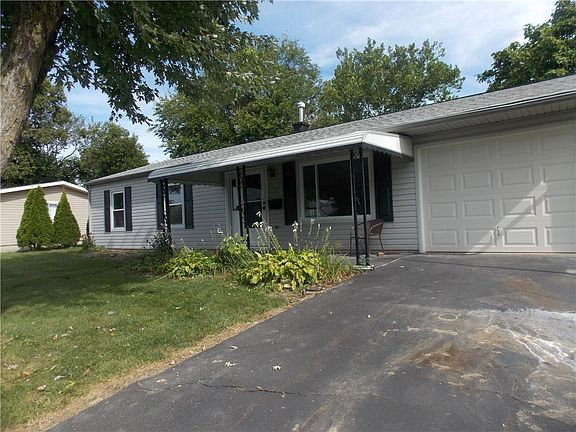 3rd image of 1738 Lundgren Rd