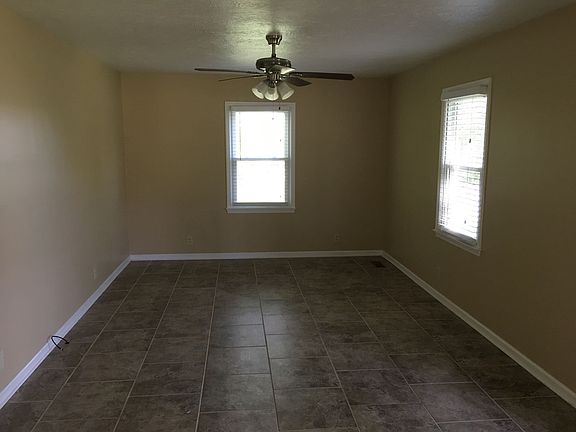 3rd image of 3559 Halleys Dr
