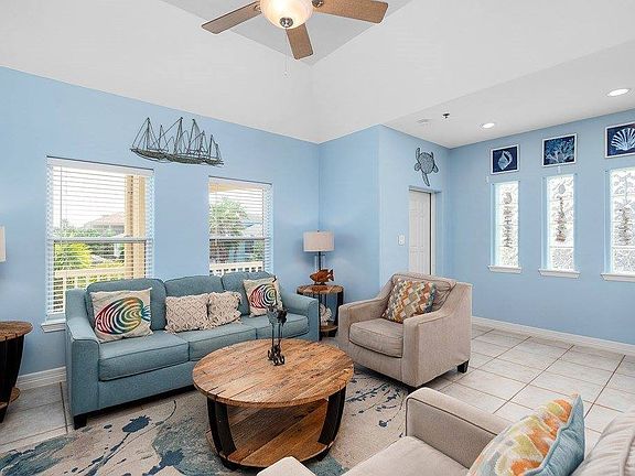 3rd image of 128 E Huisache St #3