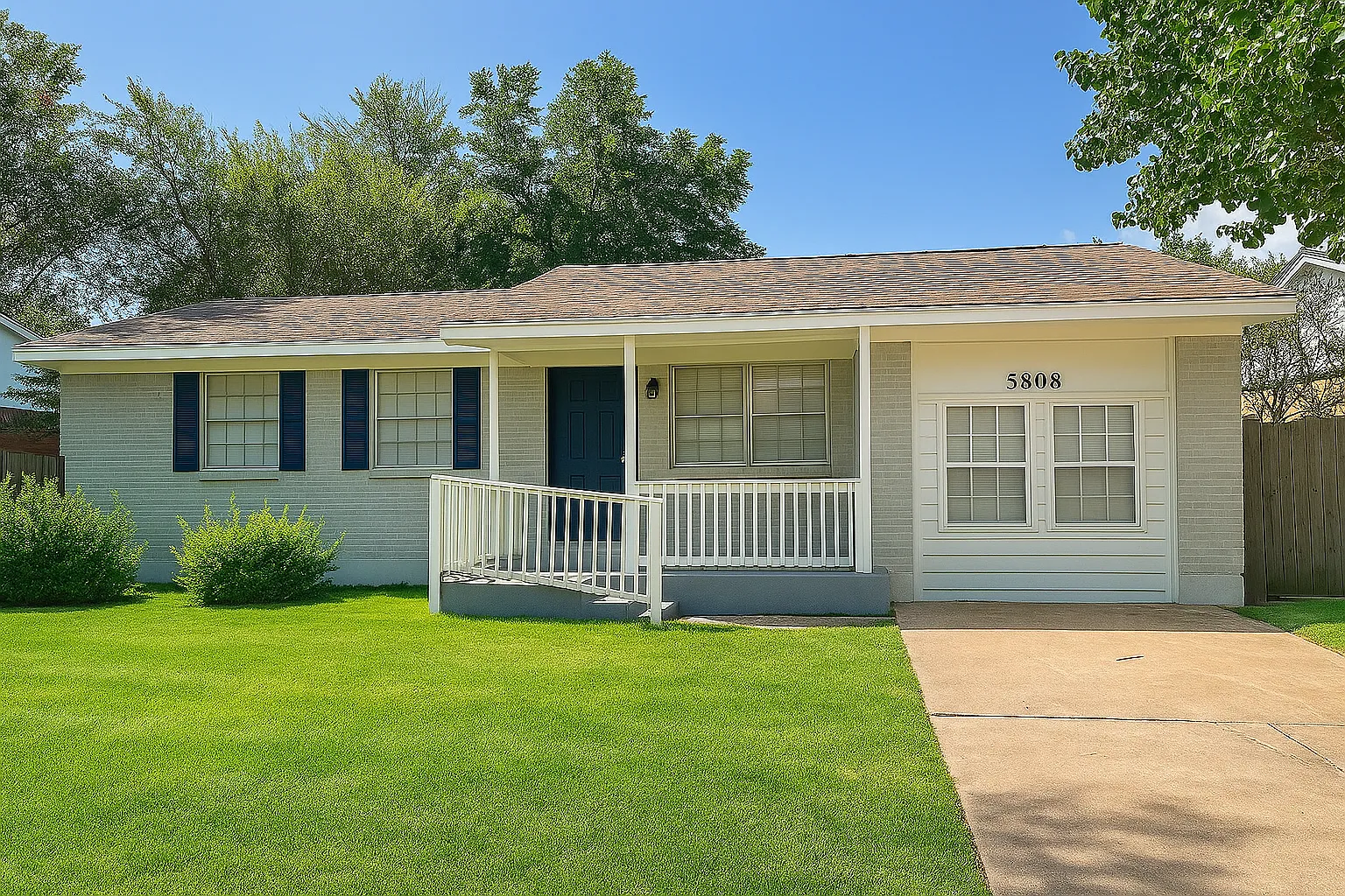 5808 NW Kinyon Ave - 33 — Photo 1