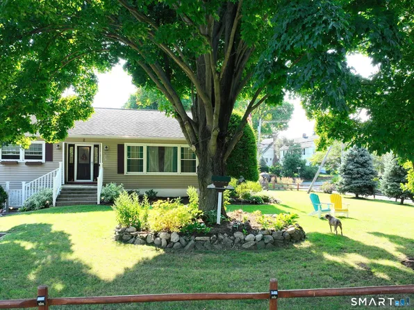 2 Old Well Ct, Norwalk, CT 06855
