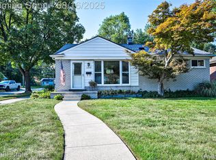 1203 Hickory Ave, Royal Oak, MI 48073