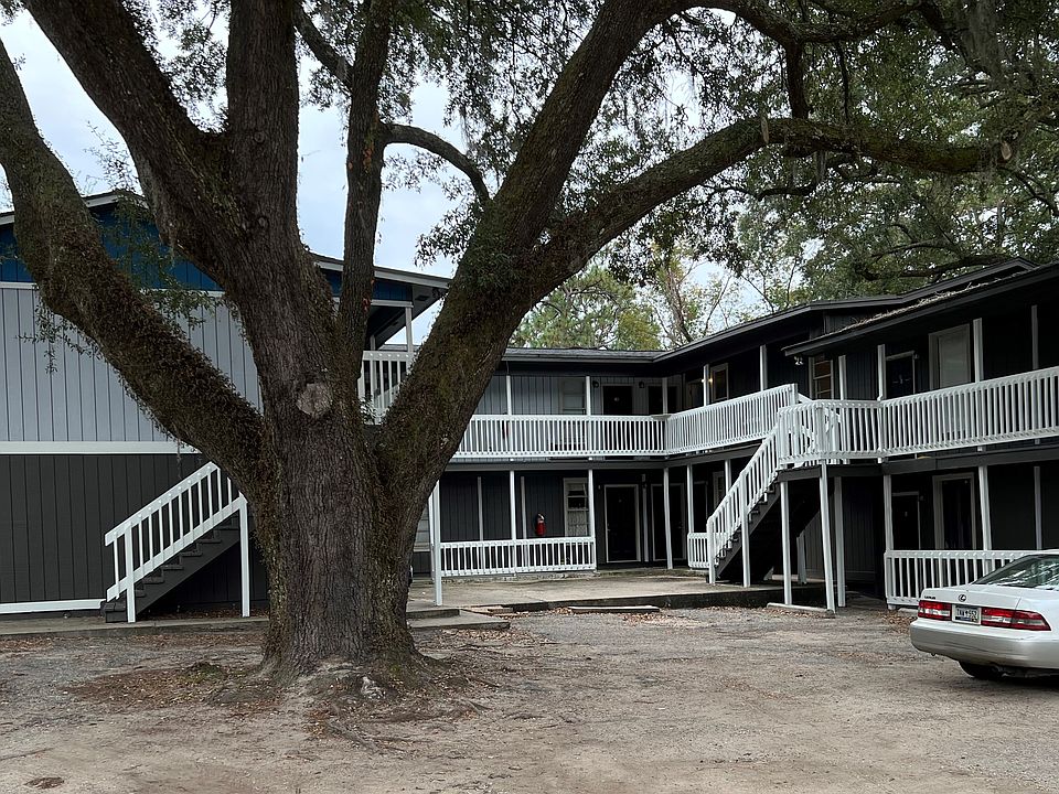 Exterior of the complex