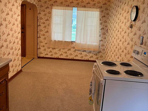 4th image of 1039 Keeler St