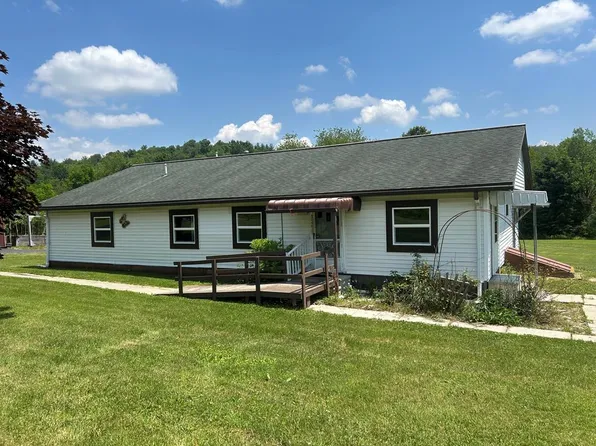 352 C L School Rd, Summerville, PA 15864