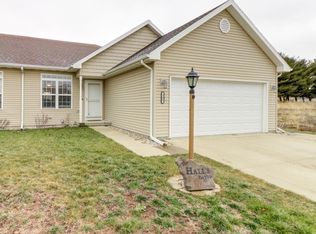 502 Red Bud Dr, Mahomet, IL 61853