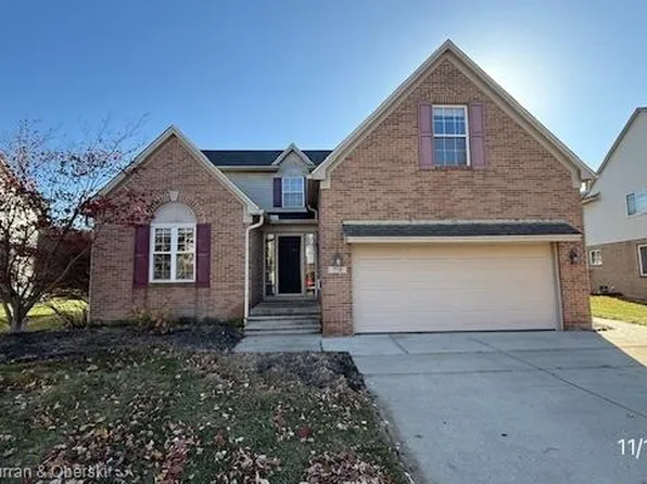714 Autumn Ridge Dr, Westland, MI 48185