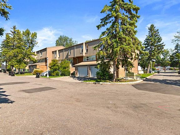 4th image of 31 W Brae Glen Ct SW