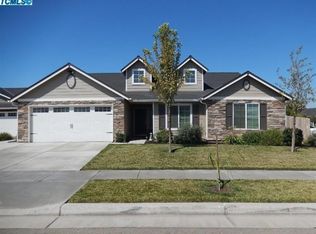 3053 Foster Ct, Tulare, CA 93274