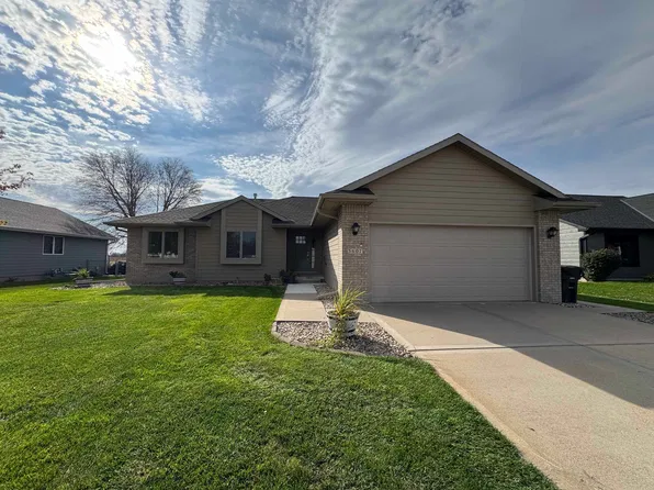 3607 W 7th St, Hastings, NE 68901