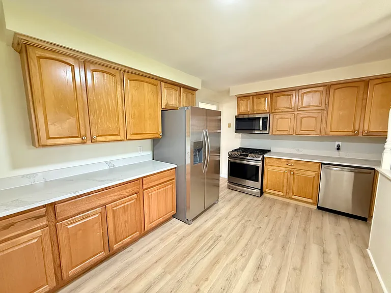 17268 Horger Ave — Photo 5