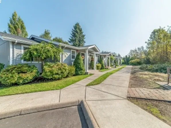 25105 Cottage Ct #25121, Veneta, OR 97487