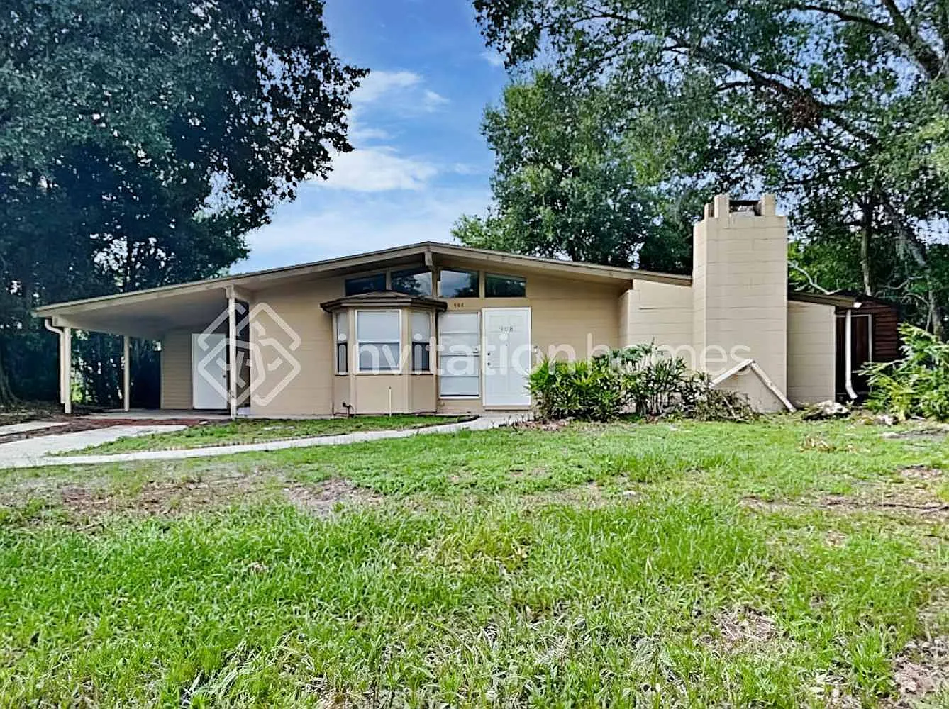 908 Lakewood Ave Tampa, FL 33613 — Photo 1