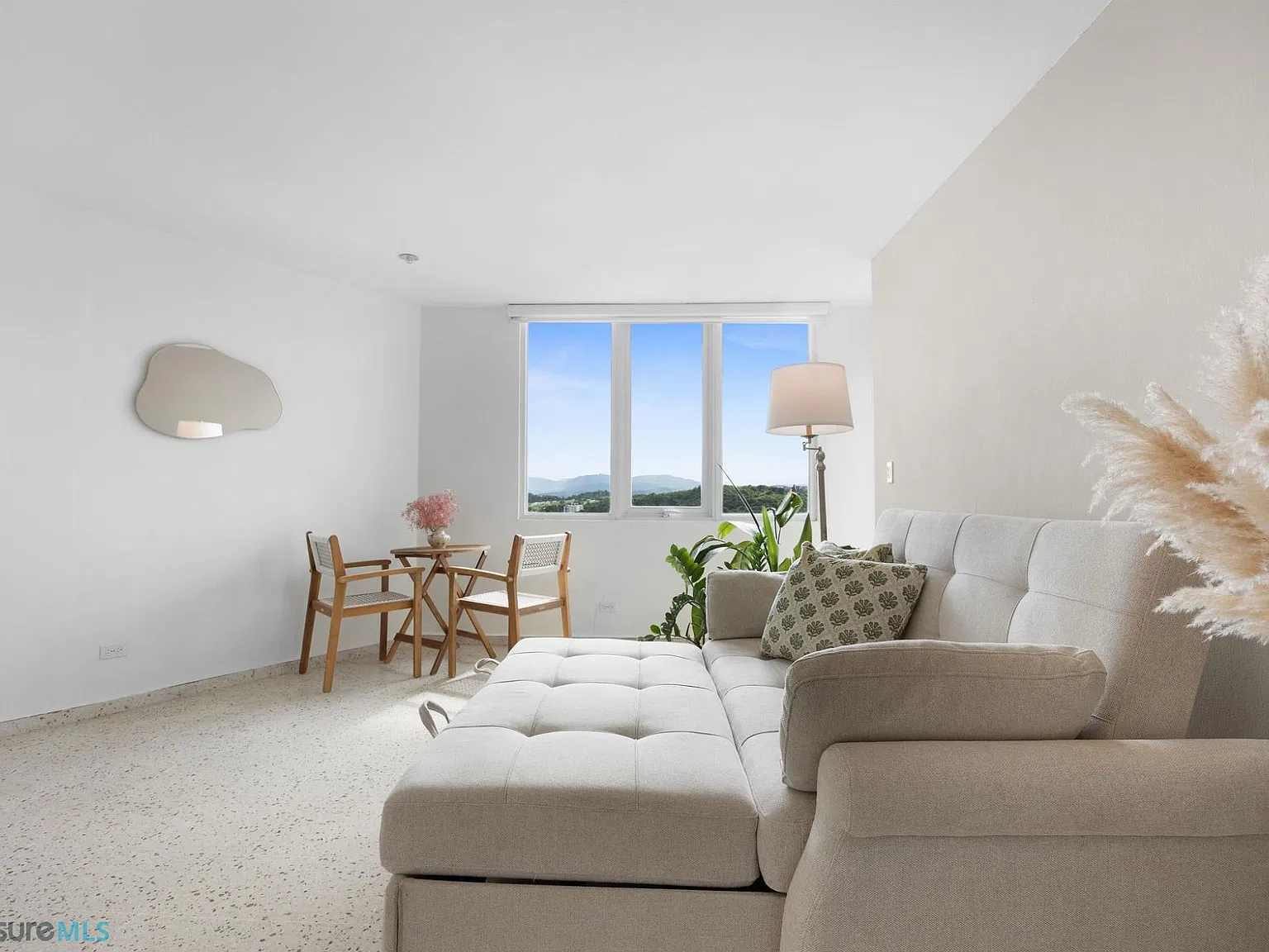 Concordia Gardens I (Condominio) — Photo 4