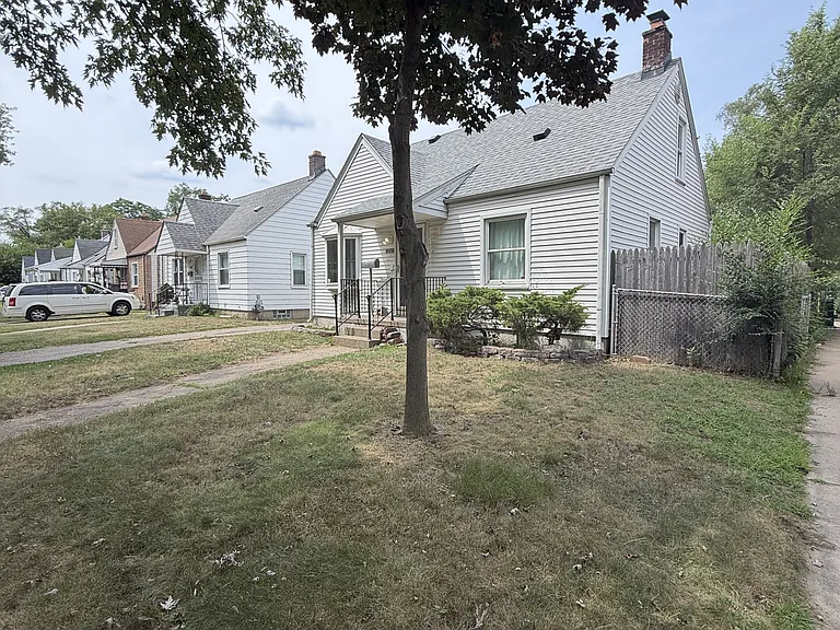25428 Hopkins St — Photo 49