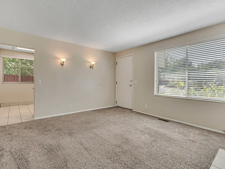169 N 300 E #169 — Photo 4