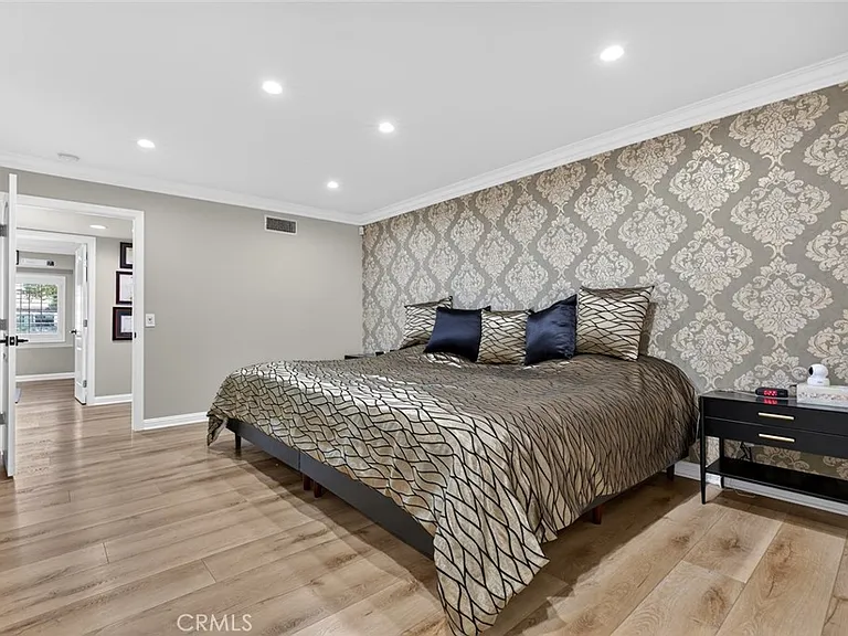 16751 Londelius St — Photo 24
