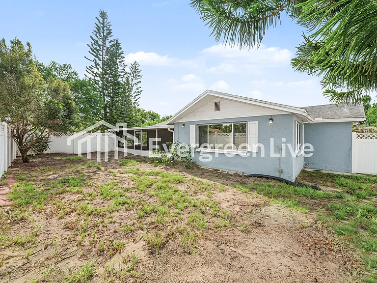 7731 Seashore Dr — Photo 14