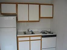 2nd image of 200 Lexington Ave Lbby 4