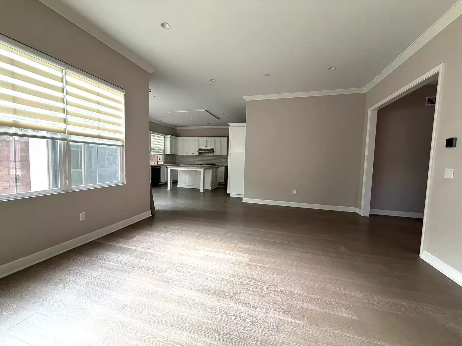 4 bed, 2155 sqft, $6,000 — Photo 4