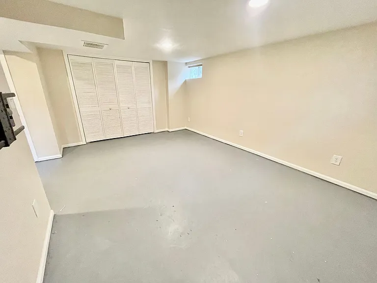 6976 NE Stanton St — Photo 38